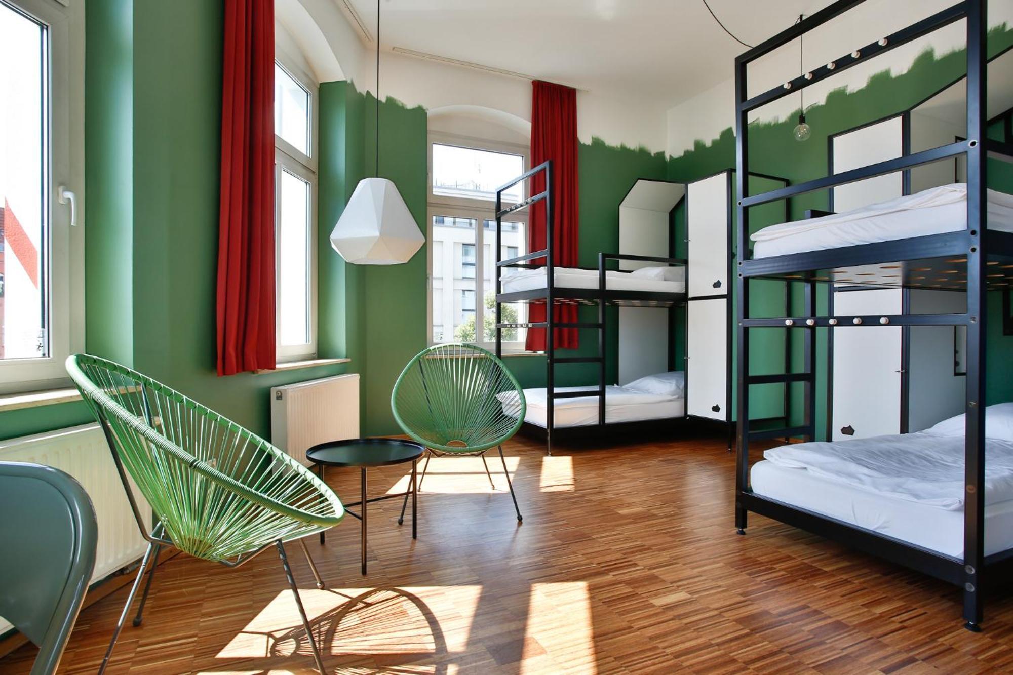 Bed 6-Bed Female Dormitory Room
